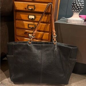 Coach VINTAGE Chelsea. Black Leather Tote Bag
